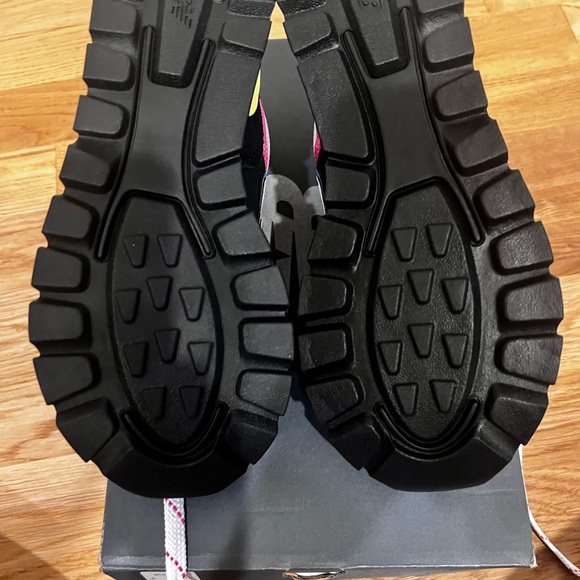 NB Rugged - Picture 4 of 6